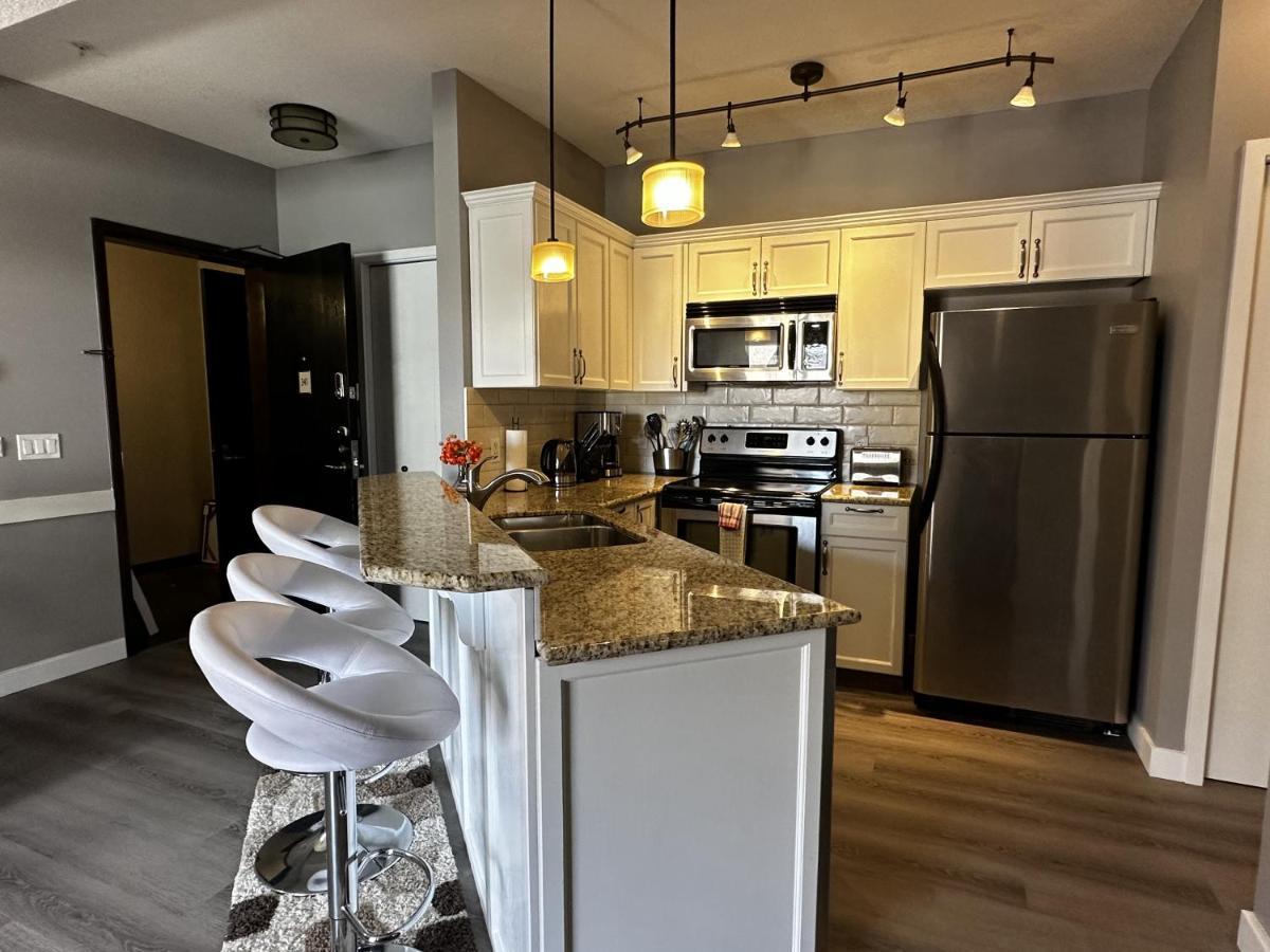 Luxury Two Queen Beds Condo - Grande Rockies Resort Indoor Parking Pool Hot Tub Gym Canmore Eksteriør billede