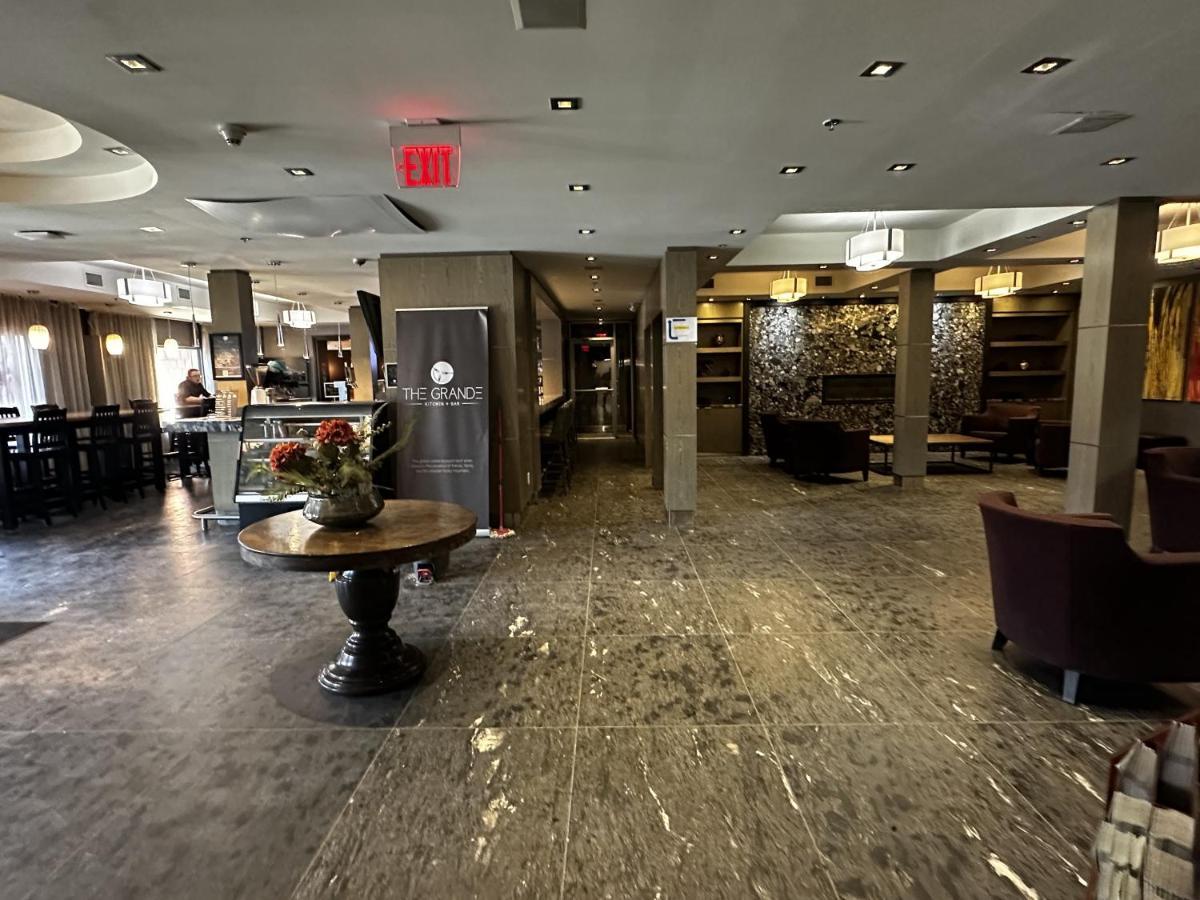 Luxury Two Queen Beds Condo - Grande Rockies Resort Indoor Parking Pool Hot Tub Gym Canmore Eksteriør billede