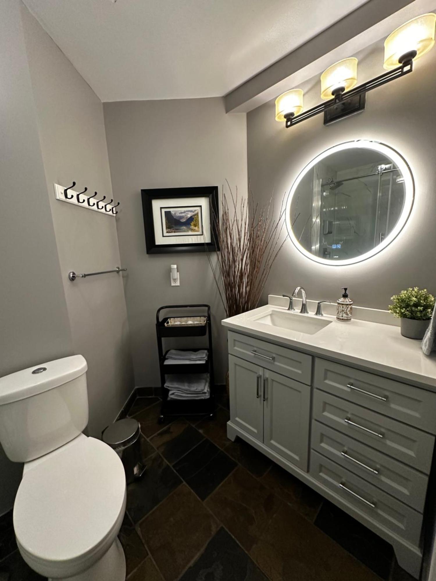 Luxury Two Queen Beds Condo - Grande Rockies Resort Indoor Parking Pool Hot Tub Gym Canmore Eksteriør billede